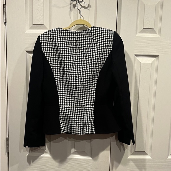 Tahari ASL Monochrome Houndstooth Blazer - Picture 7 of 8